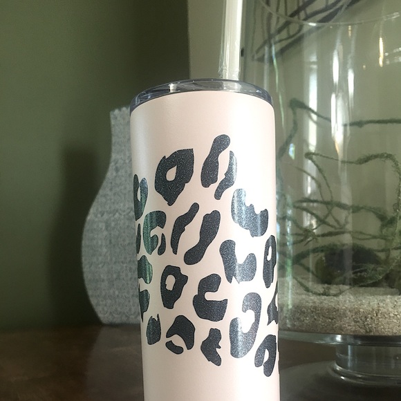 NEW‼️20 oz Blush Skinny Steel Tumbler ⭐️🌸⭐️ - Picture 2 of 2